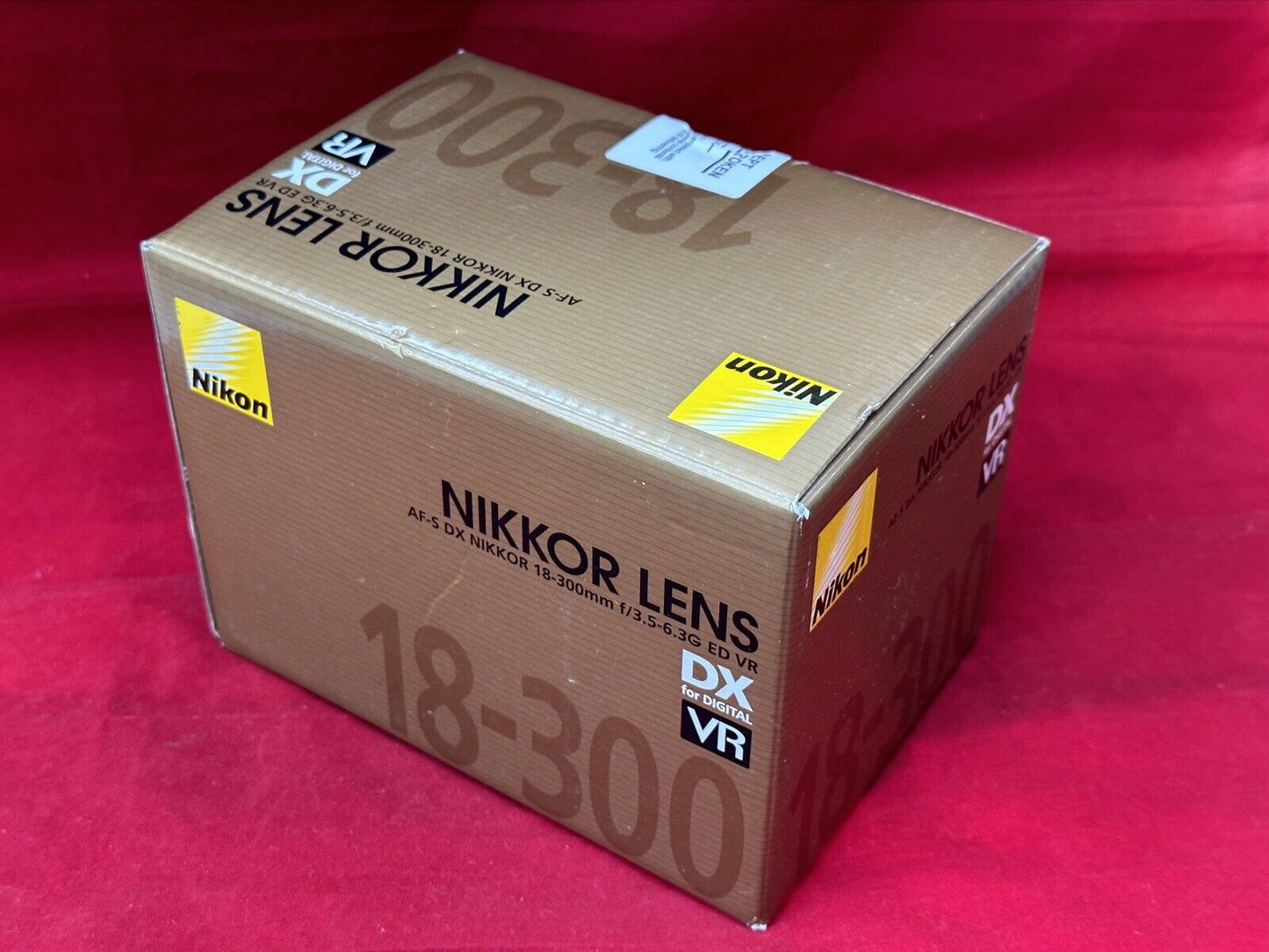 Nikon AF-S DX 18-300mm f3.5-6.3G ED VR Lens