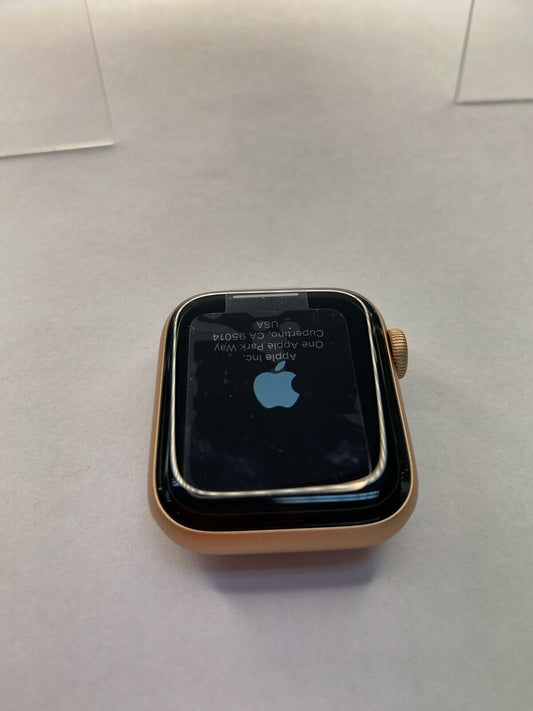Apple Watch Series 6 (GPS, 40mm) - Gold Aluminium Case