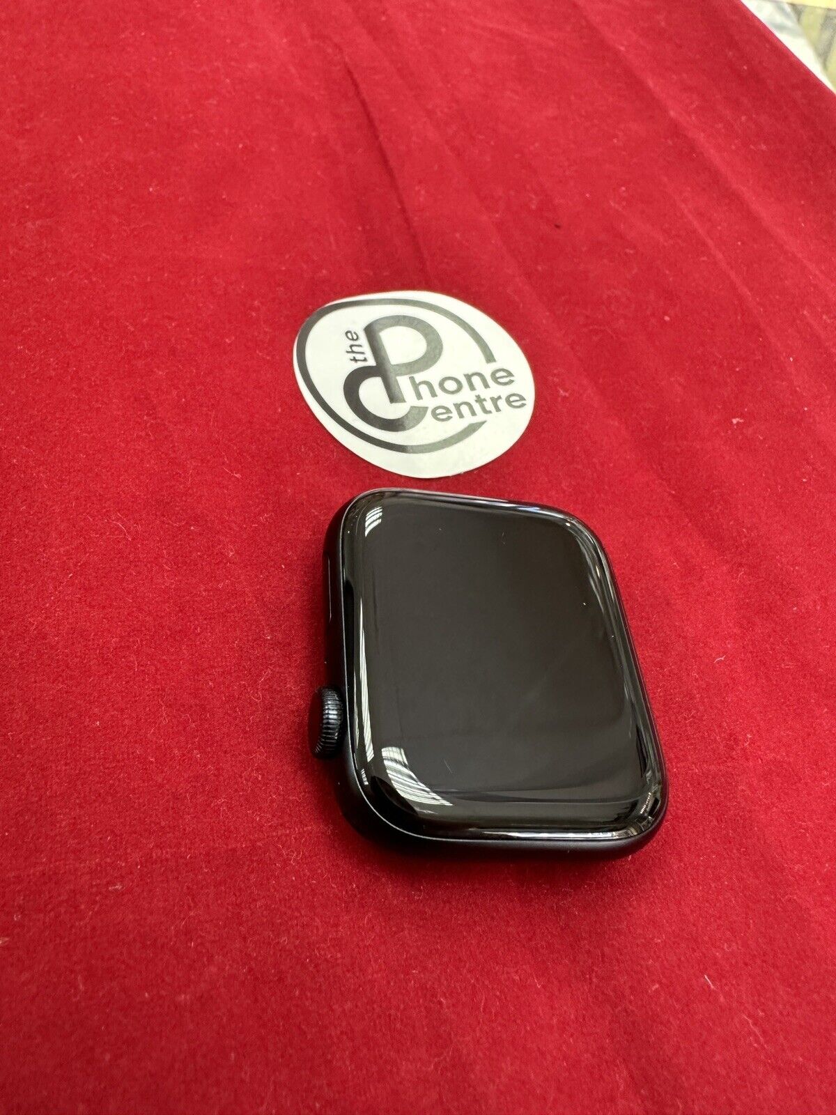 Apple Watch SE 2021 44mm -Black Aluminium Case (GPS) 100% battery
