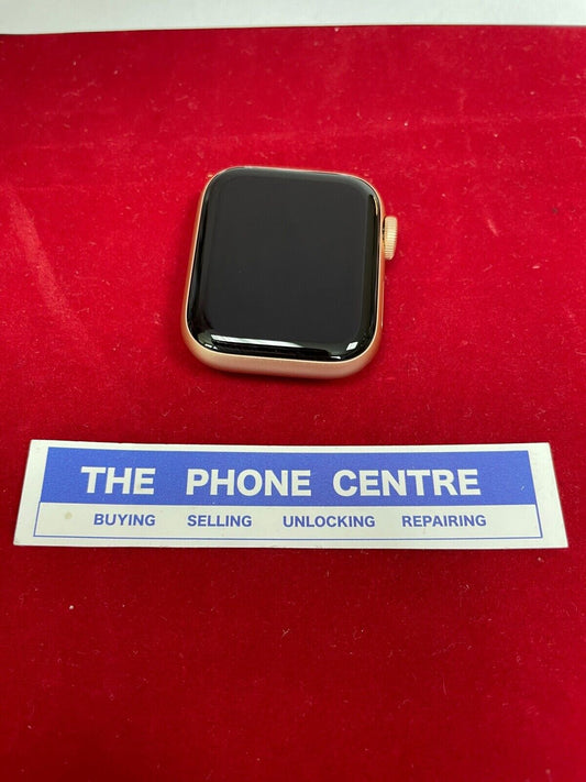 Apple Watch Series SE 40mm Gold Aluminium Case 100% Battery