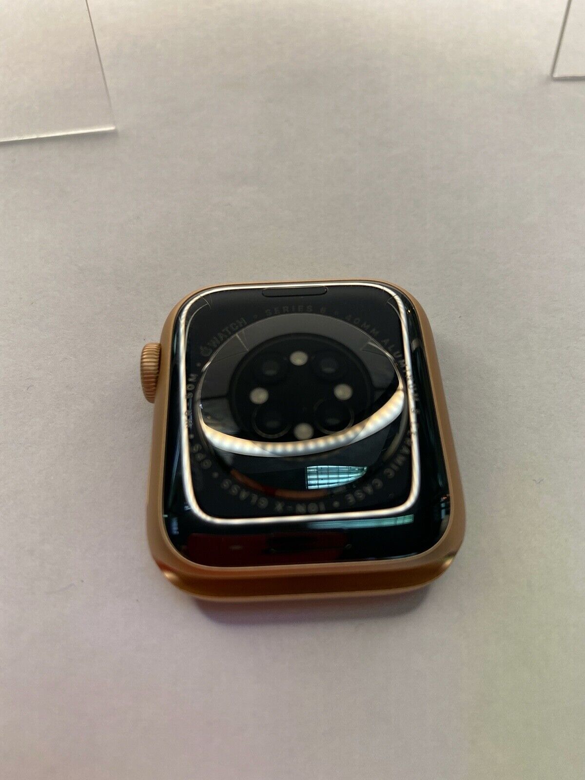 Apple Watch Series 6 (GPS, 40mm) - Gold Aluminium Case