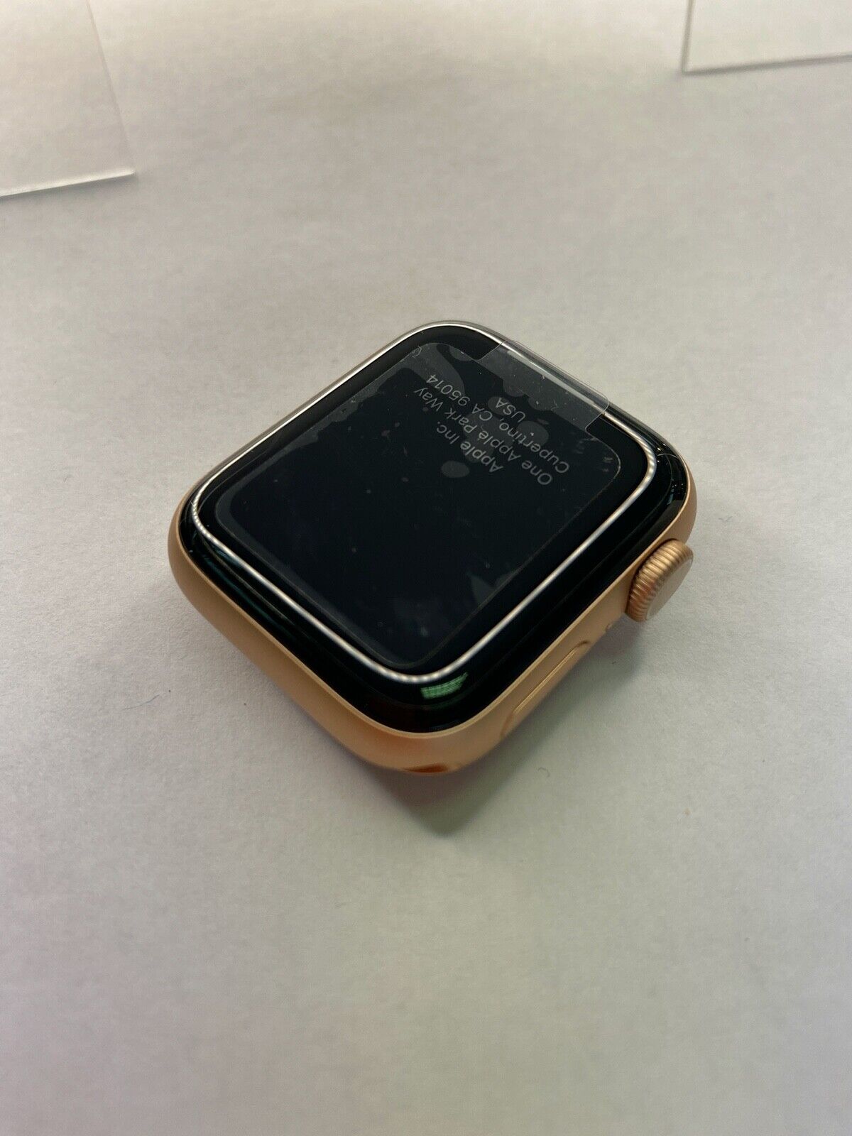 Apple Watch Series 6 (GPS, 40mm) - Gold Aluminium Case