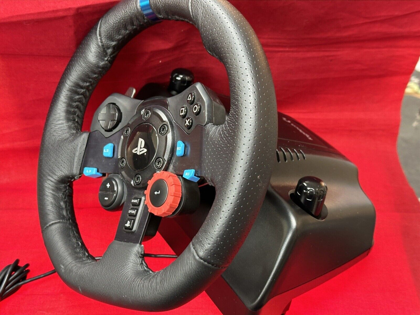 Logitech 222B411 G29 Racing Wheel and Pedals for PlayStation/PC/MAC