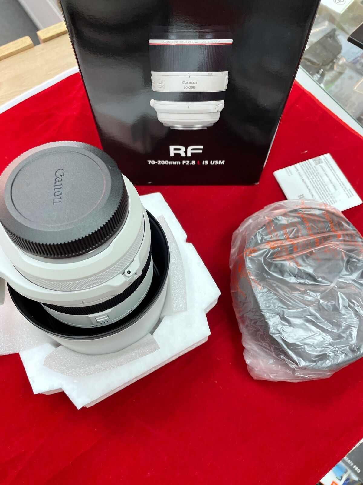 Canon RF 70-200mm f/2.8 L IS USM Telephoto Lens