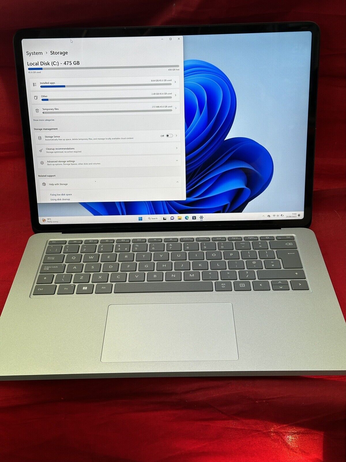 Microsoft Surface Laptop Studio 14.4" (512GB SSD, Intel Core i7-11370H 16GB Ram