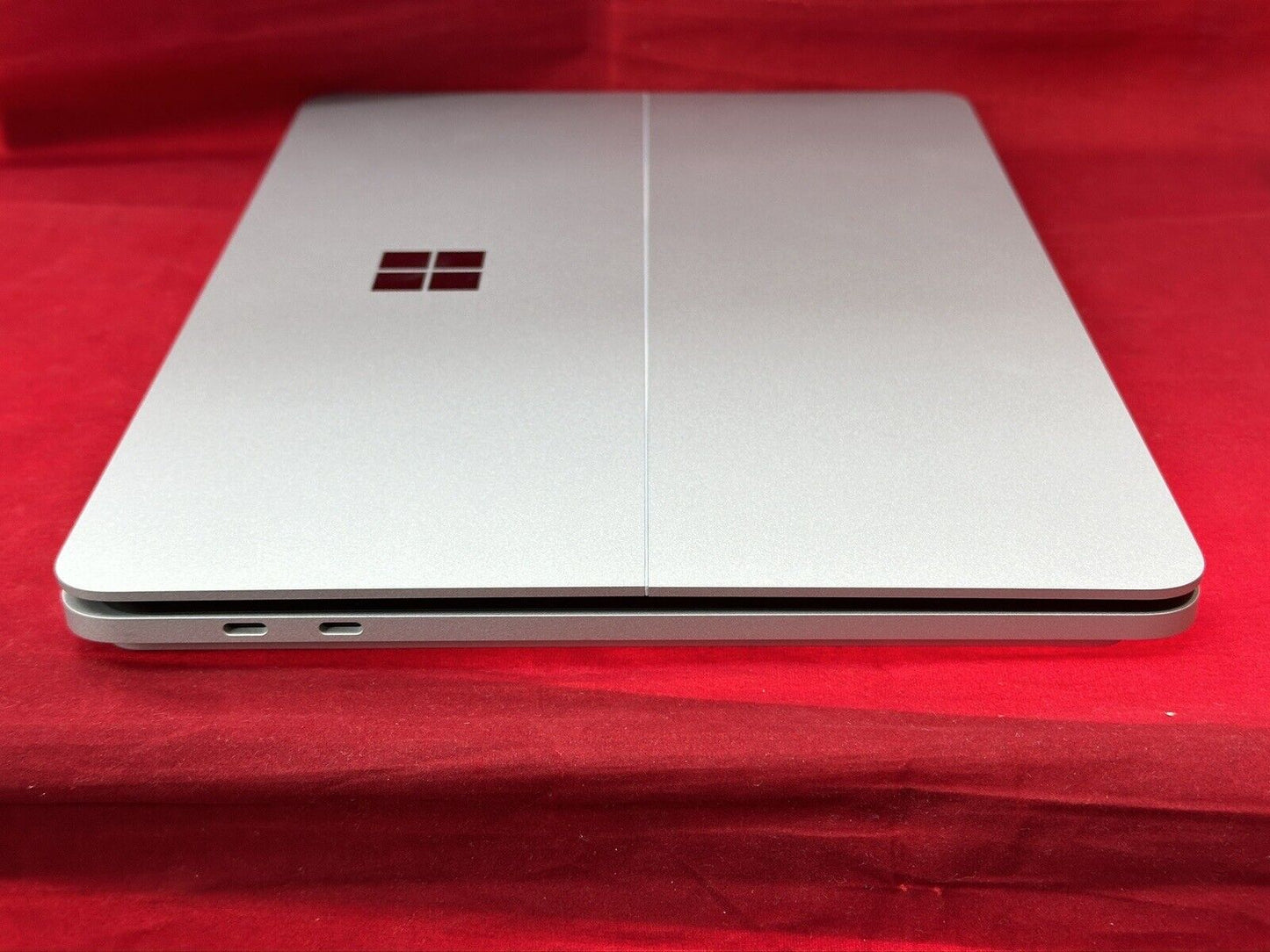 Microsoft Surface Laptop Studio 14.4" (512GB SSD, Intel Core i7-11370H 16GB Ram