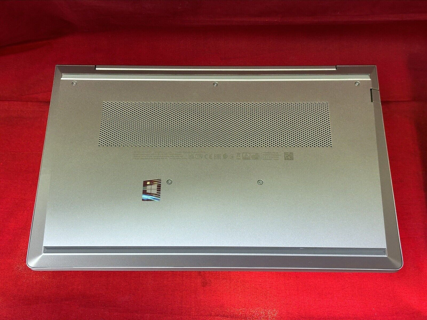 HP Probook 640 G8 i5-1135G7 8GB/256SSD 14 W10P :: 3A6B9EA#ABU  (Laptops   Laptop