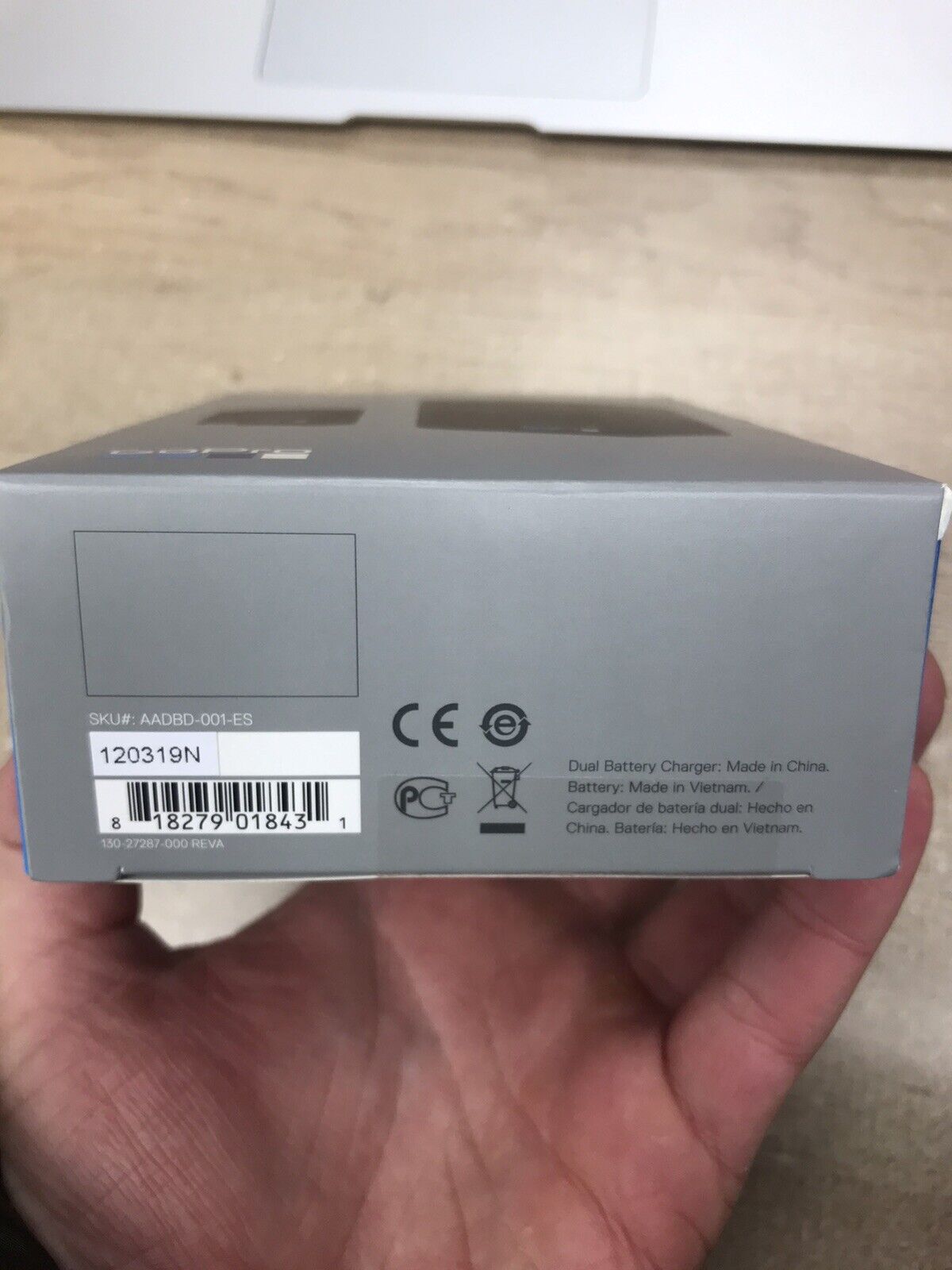 Dual Battery Charger + Battery (HERO6 Black/HERO5 Black/HERO 2018) Gopro