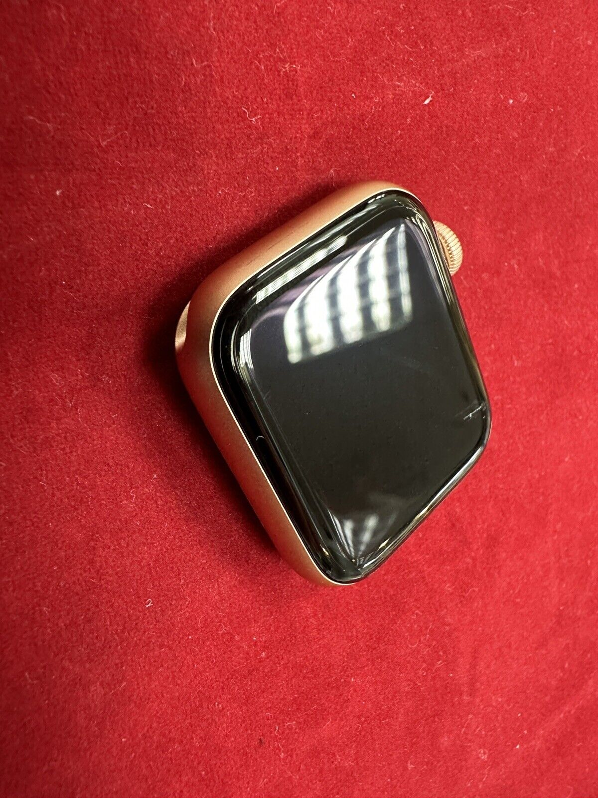 Apple Watch Series 6 (GPS, 40mm) - Gold Aluminium Case 100% Battery *